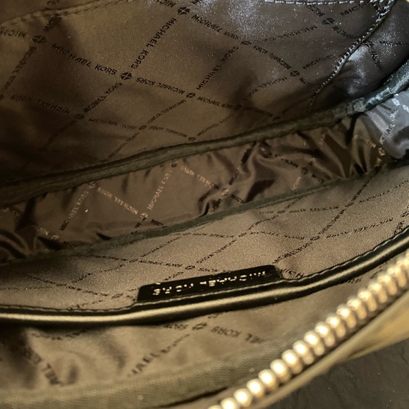 Michael Kors Graphic MK Large EW chain Xbody crossbody&wallet black white - Picture 11 of 12